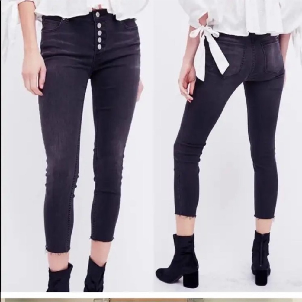 Free People Black Raegan Skinny Crop Raw Frayed Hem Jeans Sz 25R